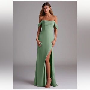 Azazie Saige - Elegant Green Off-Shoulder Dress